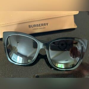 Burberry Ruth BE sunglasses